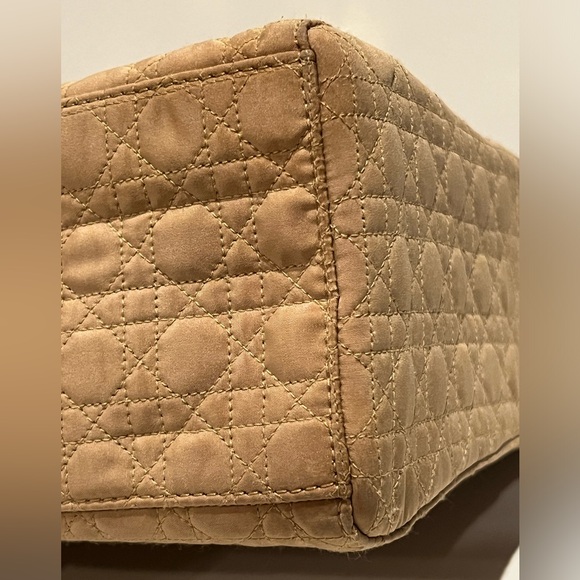 Christian Dior Lady Dior Cannage Bag - Picture 9 of 17